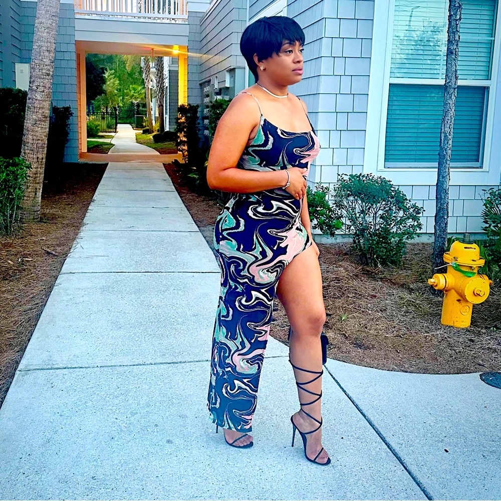 Elegant evening dress for dinner or a night out in the town.